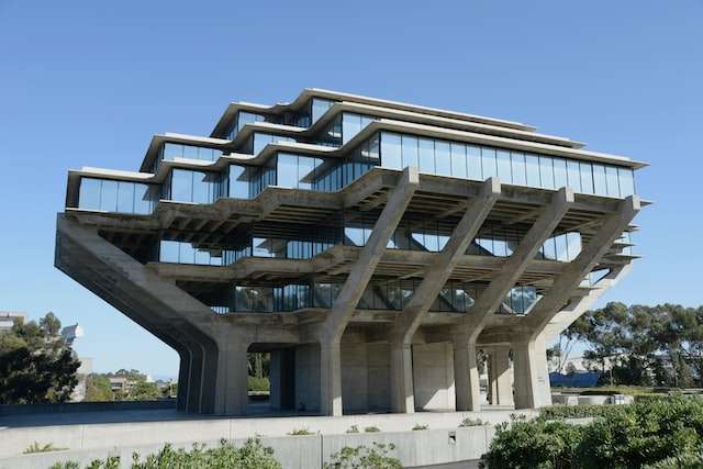 The Geisel Library, symbolic of bookkeeping near UC SD.